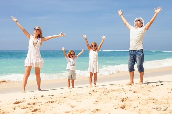 travelling with children - family beach travel