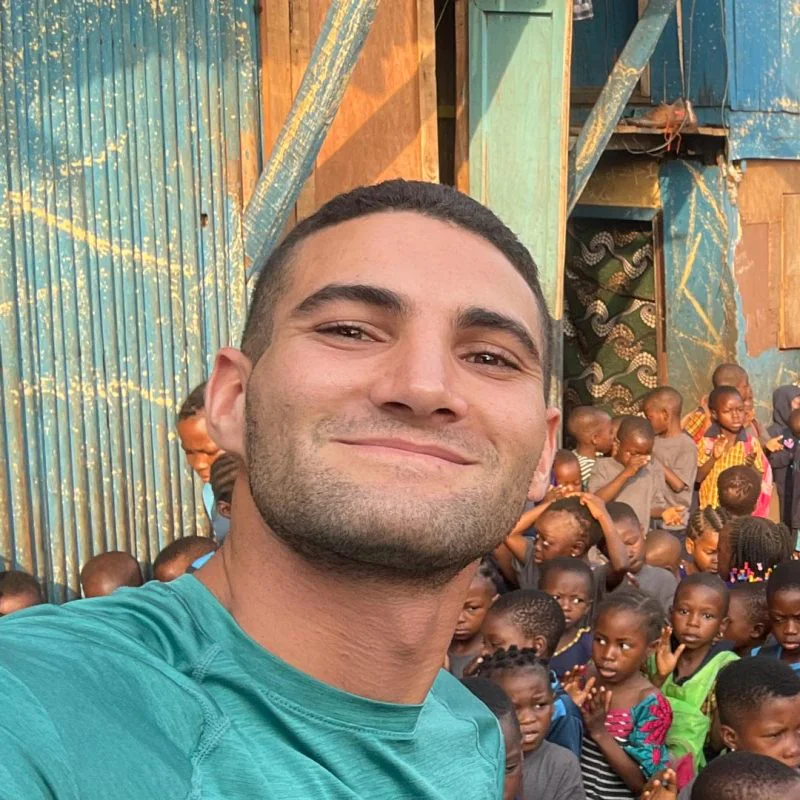 <a href="https://nomadmania.com/profile/43446">Cameron Mofid 🇺🇸</a>