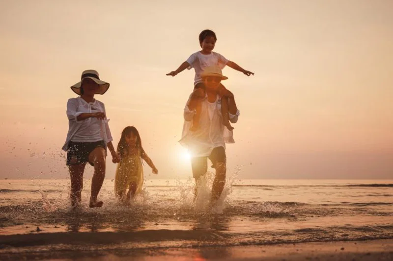 travelling with children - family on holiday